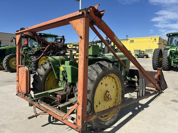 Image of John Deere 3020 equipment image 1