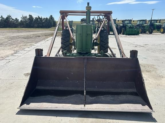 Image of John Deere 3020 equipment image 2
