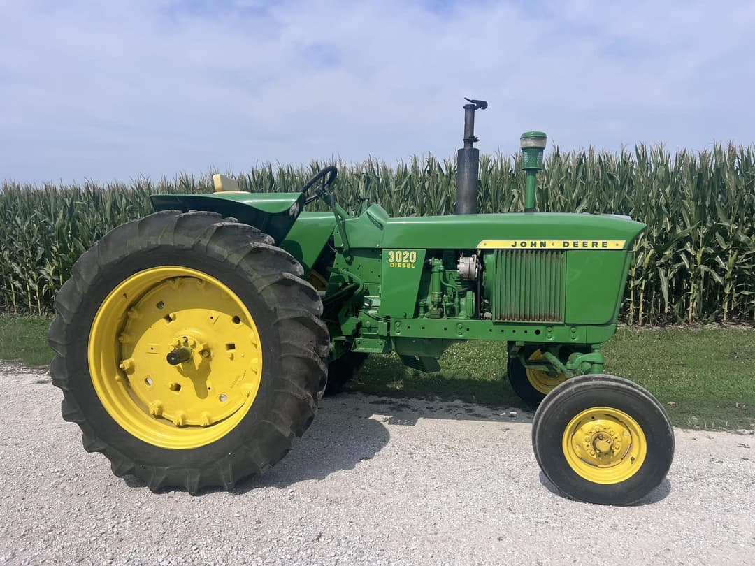 Image of John Deere 3020 Primary image
