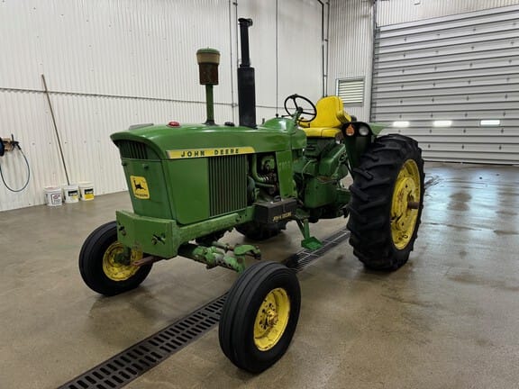 Main image John Deere 3020
