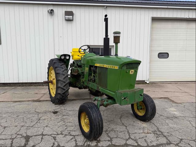 Image of John Deere 3020 equipment image 2