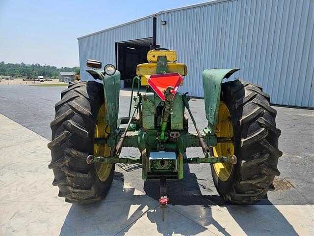 Image of John Deere 3020 equipment image 3