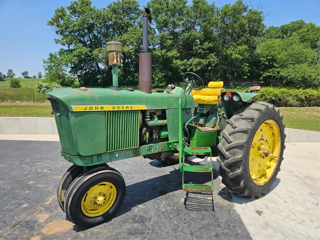 Image of John Deere 3020 Primary image