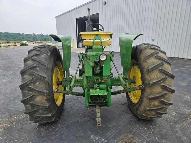 Image of John Deere 3020 equipment image 3