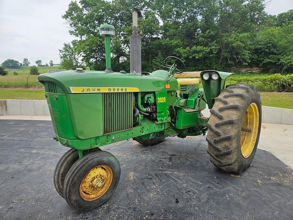 Image of John Deere 3020 Primary image