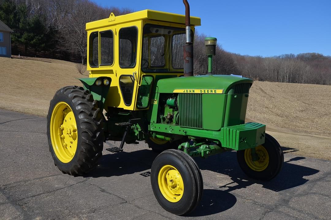 Image of John Deere 3020 Primary image