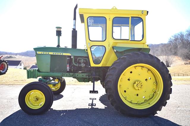 Image of John Deere 3020 equipment image 3
