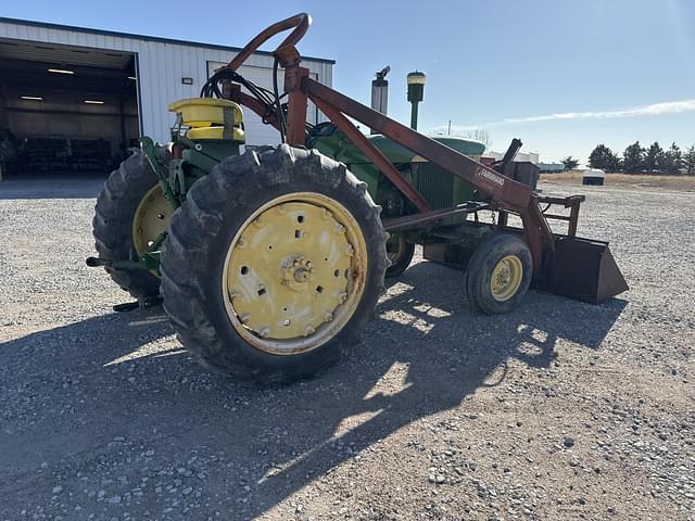 Image of John Deere 3020 equipment image 3