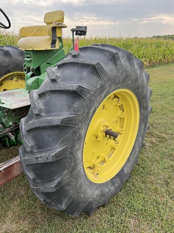 Main image John Deere 4010 19