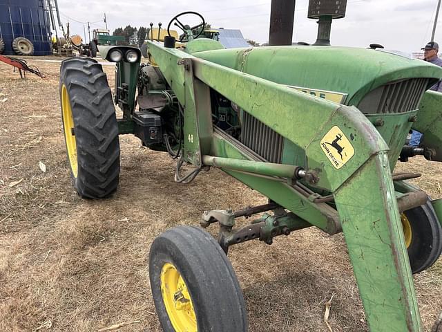 Image of John Deere 4020 equipment image 4