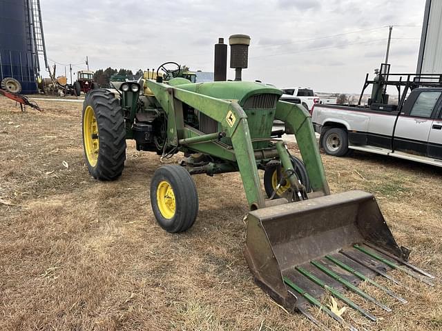 Image of John Deere 4020 equipment image 3