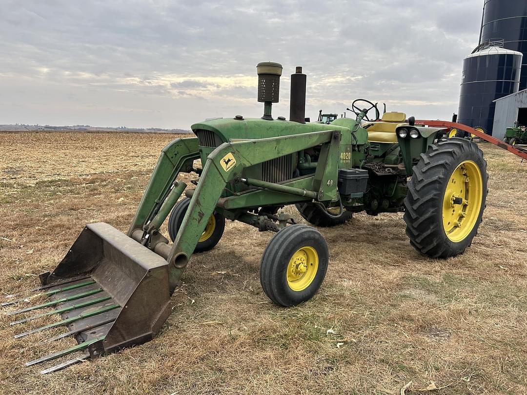 Image of John Deere 4020 Primary image