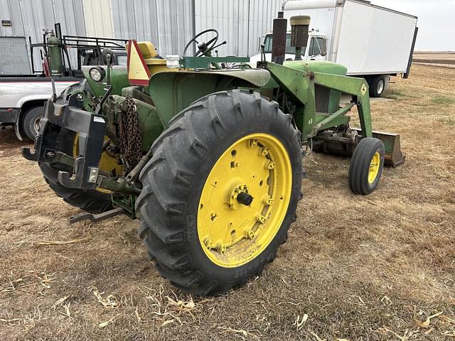 Image of John Deere 4020 equipment image 2