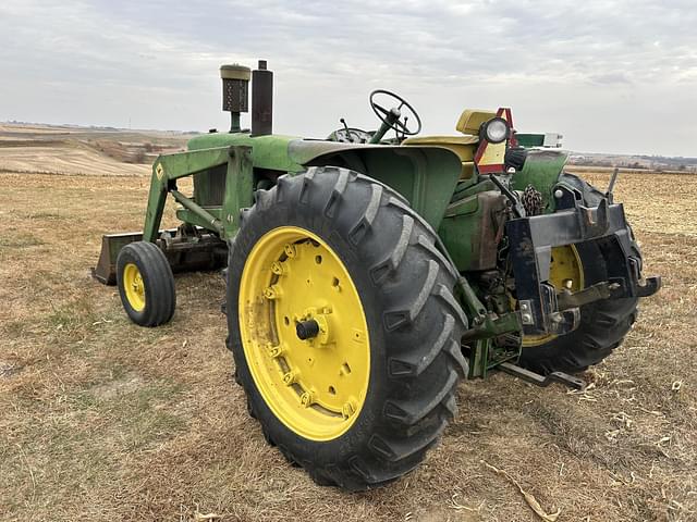 Image of John Deere 4020 equipment image 1