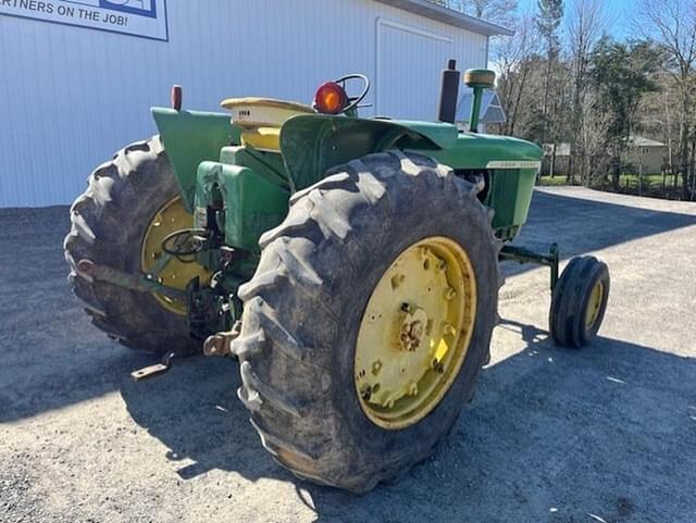 Image of John Deere 4020 equipment image 4