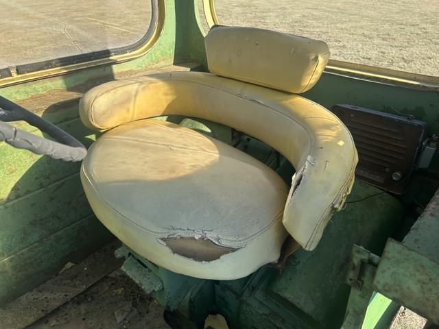 Image of John Deere 4020 equipment image 4