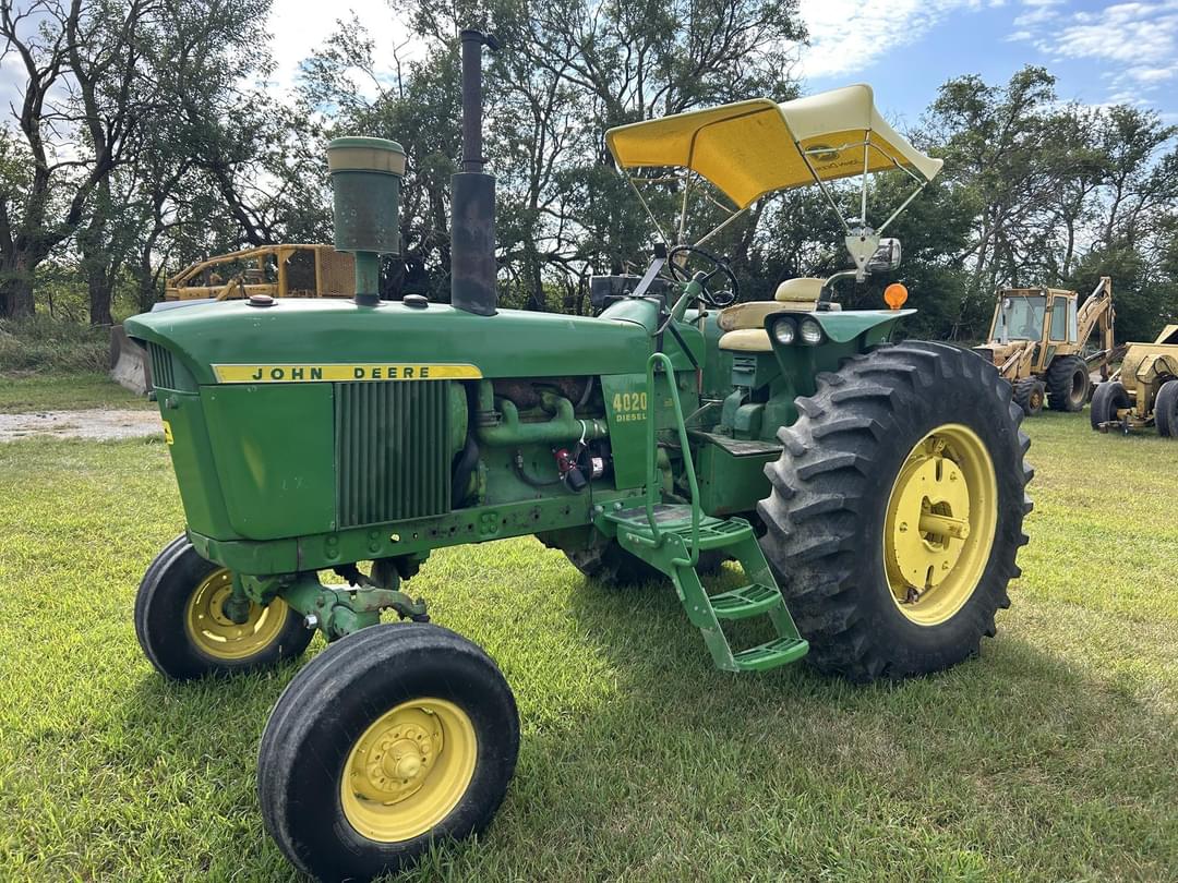 Image of John Deere 4020 Primary image