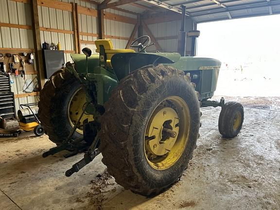 Image of John Deere 4020 equipment image 2