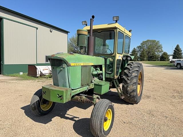 Image of John Deere 4020 equipment image 1