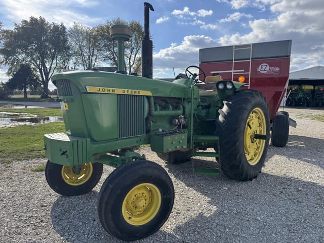 Image of John Deere 4020 equipment image 3