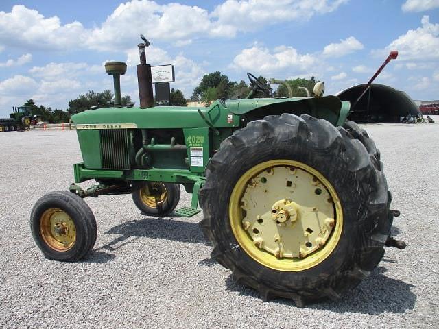 Image of John Deere 4020 equipment image 4