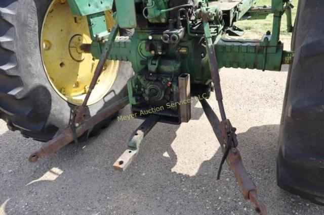 Image of John Deere 4020 equipment image 3