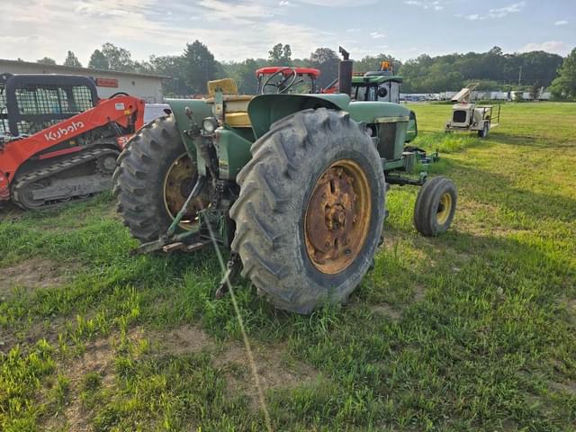 Image of John Deere 4020 equipment image 2