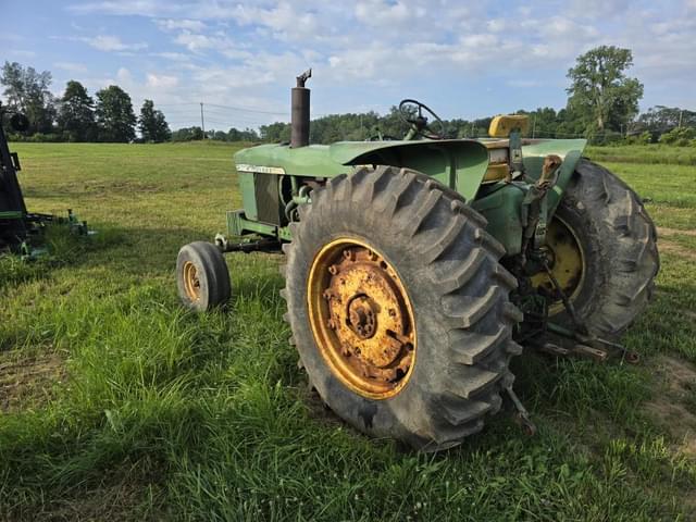 Image of John Deere 4020 equipment image 3