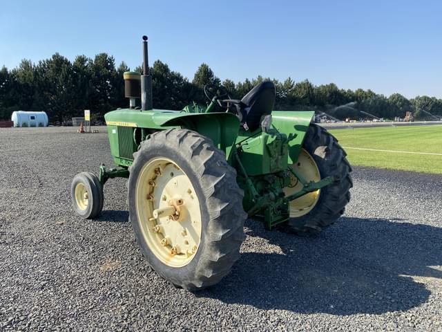 Image of John Deere 4020 equipment image 2
