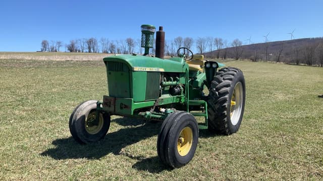 Image of John Deere 4020 equipment image 3