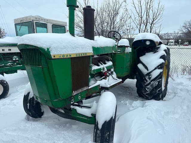 Image of John Deere 5010 equipment image 1