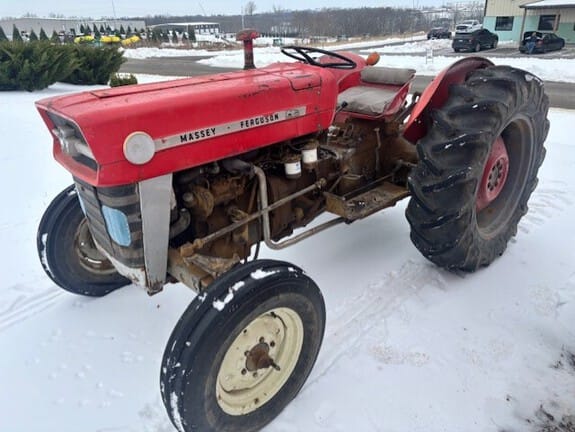 1964 Massey Ferguson 135 Equipment Image0