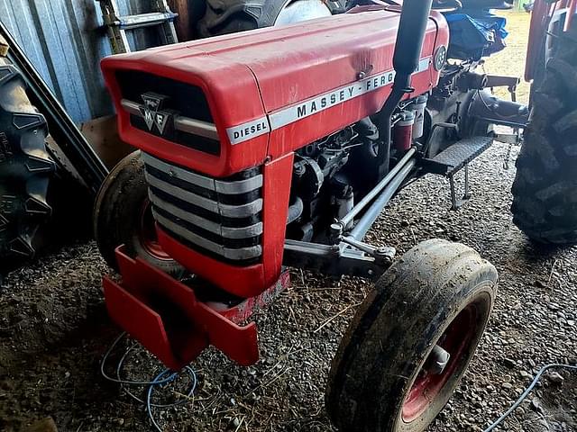 Image of Massey Ferguson 135 equipment image 4