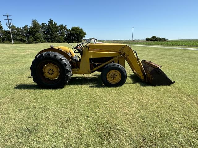 Image of Massey Ferguson 202 equipment image 3