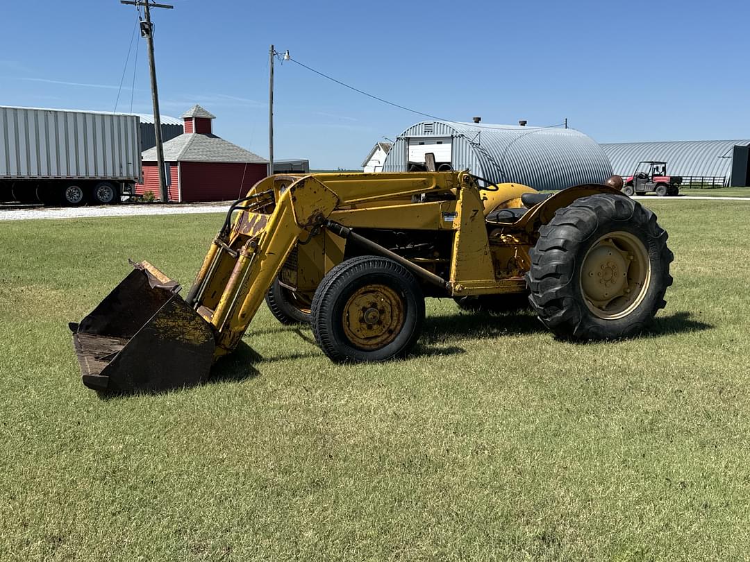 Image of Massey Ferguson 202 Primary image