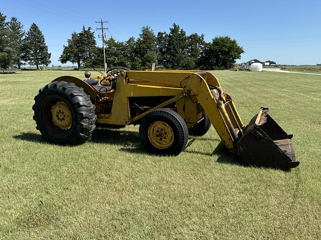 Image of Massey Ferguson 202 equipment image 1