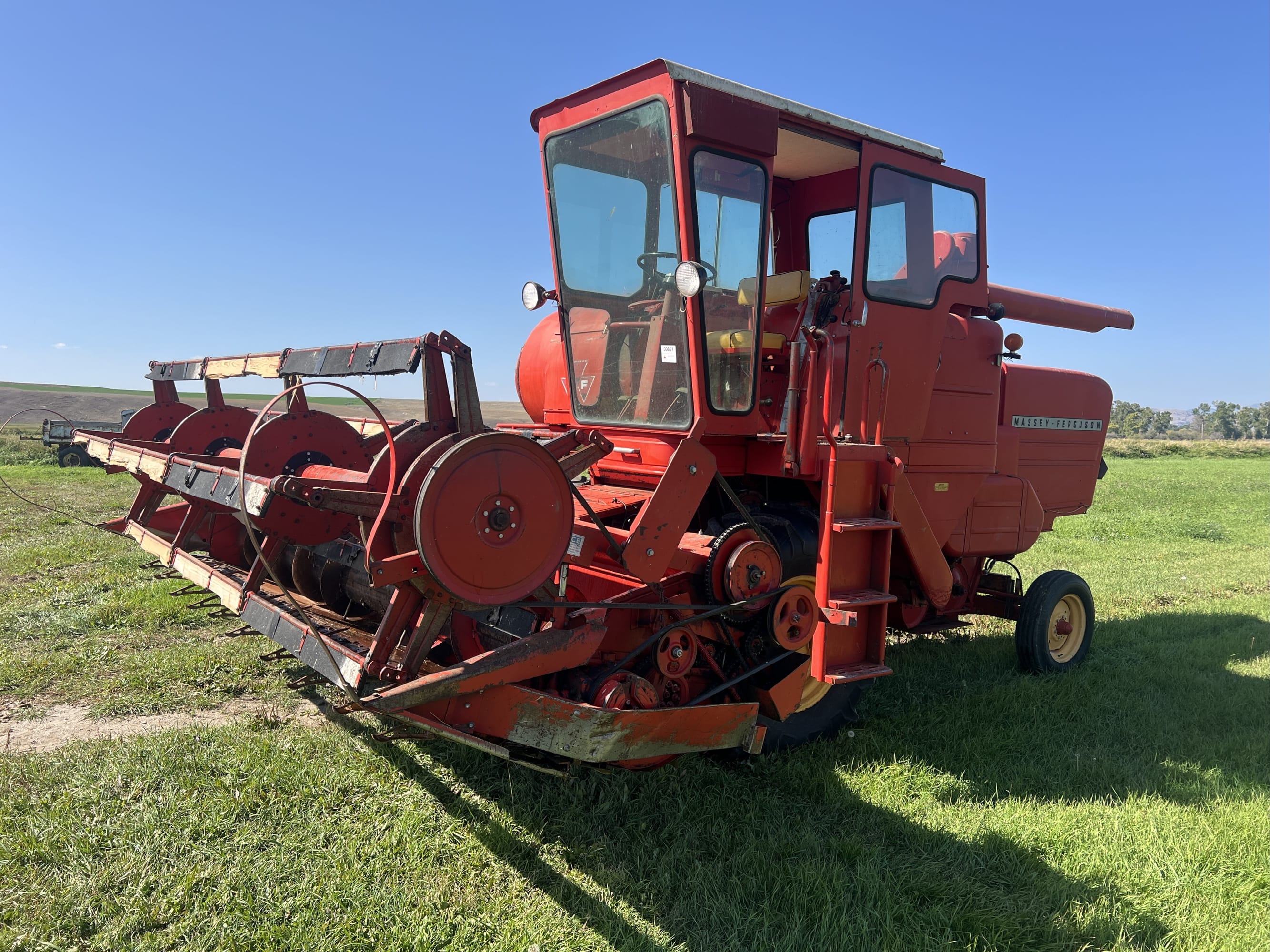 1964 Massey Ferguson 300 Equipment Image0