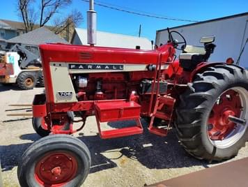 Main image International Harvester 706
