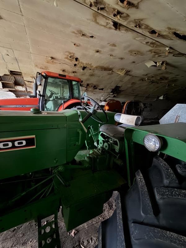 Image of Oliver 1600 equipment image 4