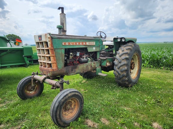 1964 Oliver 1850 Equipment Image0