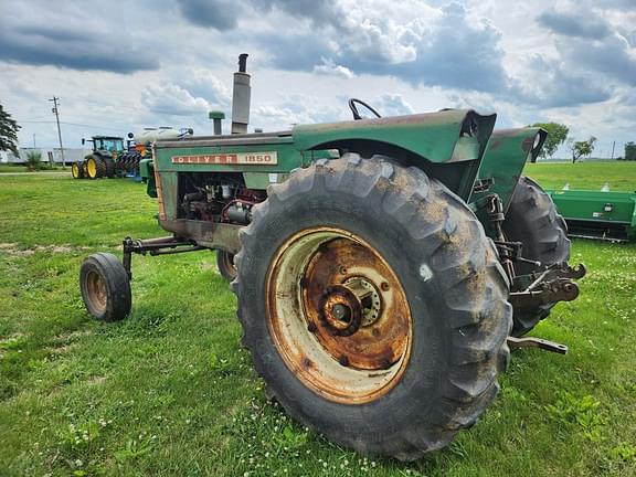 Image of Oliver 1850 equipment image 3
