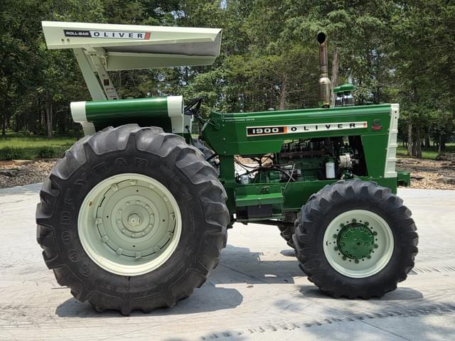 Image of Oliver 1900 equipment image 4