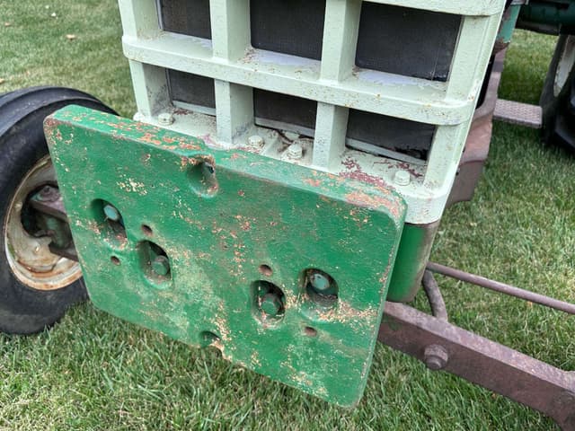 Image of Oliver 1950 equipment image 4