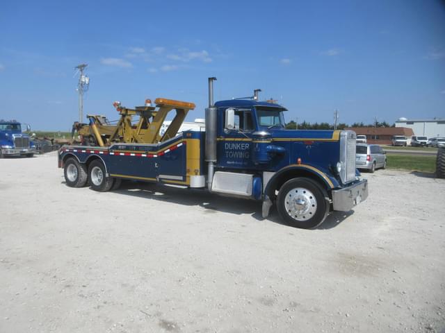 Image of Peterbilt 351 equipment image 2