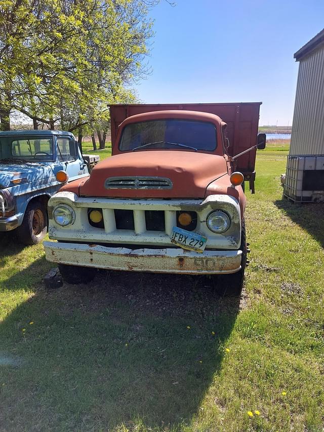 Image of Studebaker Transtar equipment image 2