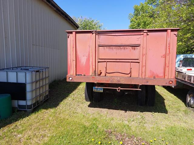 Image of Studebaker Transtar equipment image 3
