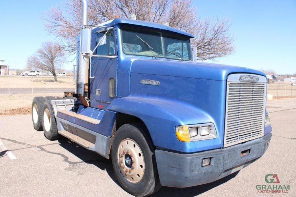 Image of Freightliner FLD120 Primary image