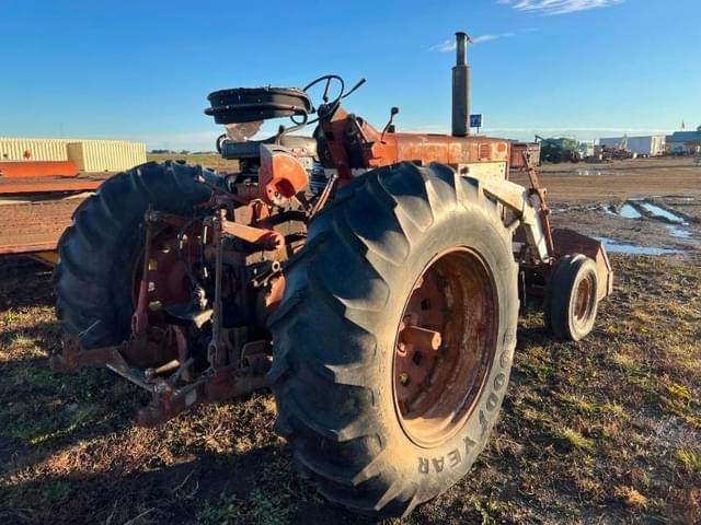 Image of International Harvester 706 equipment image 4