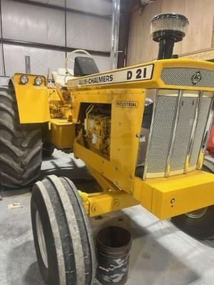 1965 Allis Chalmers D21 Image