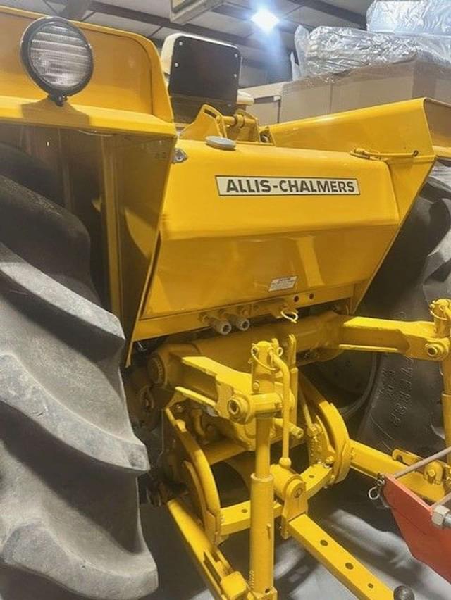 Image of Allis Chalmers D21 equipment image 4